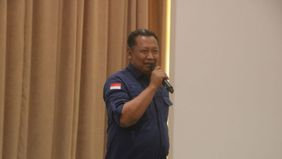 Lima pimpinan KPK terpilih dan telah ditetapkan, salah satunya Fitroh Rohcahyanto melalui rapat di ruang Komisi III DPR, kompleks parlemen, Senayan, Jakarta, pada Kamis, 21 November 2024.