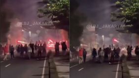 Kerusuhan berupa tawuran kembali terjadi di Jalan I Gusti Ngurah Rai, Duren Sawit, Jakarta Timur, pada Kamis malam, 21 November 2024.