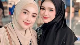 Herlin Kenza adik dari Shella Saukia terlihat pasang badan tak terima saat Nikita Mirzani menyerang kakaknya di sosial media.