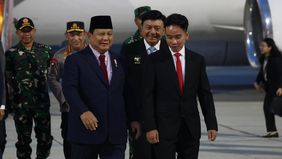 Presiden RI Prabowo Subianto tiba di Tanah Air pada Minggu (24/11), tepatnya di Bandara Halim Perdanakusuma, Jakarta, pukul 05:30 WIB, usai menyelesaikan kunjungan kenegaraan ke sejumlah negara.