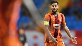 Diego Michiels, pemain Borneo FC Samarinda, menarik perhatian warganet setelah diduga merendahkan kemenangan Timnas Indonesia atas Arab Saudi.