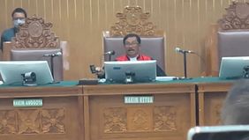 Menurut hakim, Tom masih bisa membantah tuduhan kepadanya melalui sidang di pengadilan tipikor