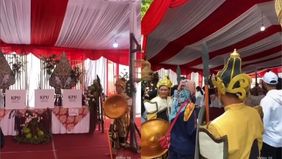 Calon gubernur Jawa Barat dengan nomor urut 4, Dedi Mulyadi, dijadwalkan menggunakan hak pilihnya di TPS yang terletak di sekitar kediamannya di Kabupaten Purwakarta.