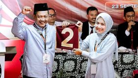 Pasangan Ratu Rachmatu Zakiyah dan Najib Hamas unggul dalam quick count Pilkada Serang 2024 yang dilakukan oleh Lembaga Survei Indikator Politik Indonesia, Rabu, 27 November 2024.