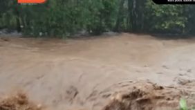 Masih dievakuasi sejumlah korban dari banjir.