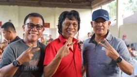 Pasangan calon Bupati dan Wakil Bupati Tapanuli Tengah, Masinton Pasaribu-Mahmud Efendi Lubis (MAMA), memperoleh kemenangan signifikan di berbagai TPS, mengalahkan pesaing mereka, Khairul Kiyedi Pasaribu-Darwin Sitompul (KEDAN), dalam Pilkada Tapteng