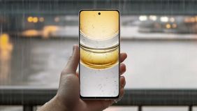 Realme V60 Pro Punya Baterai Berkapasitas 5.600 mAh Yang Mendukung Pengisian Daya 45W.
