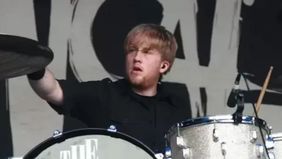 Mantan drummer My Chemical Romance, Bob Bryar, meninggal dunia pada usia 44 tahun.