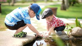 Depresi pada anak menjadi salah satu masalah kesehatan mental yang semakin banyak dibicarakan belakangan ini. Meskipun anak-anak terlihat ceria dan penuh energi, mereka juga bisa mengalami perasaan cemas, stres, atau bahkan depresi. Sebagai orang tua