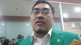  Partai Kebangkitan Bangsa (PKB) menyatakan bahwa pihaknya masih menunggu perkembangan lebih lanjut dan belum mengambil sikap apakah mendukung atau menolak putusan Mahkamah Konstitusi (MK) terkait penghapusan ambang batas persentase minimal pencalona