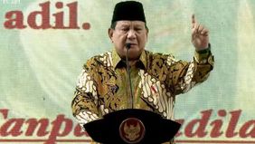 Presiden RI Prabowo Subianto mengingatkan masyarakat berpenghasilan rendah mengenai risiko bermain saham. Menurutnya, bagi kalangan ekonomi lemah, aktivitas tersebut sering kali menyerupai perjudian karena berisiko tinggi dan cenderung merugikan.