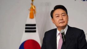 Kedutaan Besar Republik Indonesia (KBRI) di Seoul menginformasikan bahwa warga negara Indonesia (WNI) di Korea Selatan dapat melanjutkan aktivitas mereka seperti biasa, namun tetap disarankan untuk berhati-hati dan memantau perkembangan situasi pasca