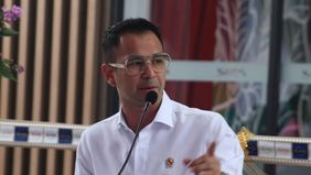 Raffi Ahmad, seorang selebriti sekaligus Utusan Khusus Presiden Bidang Pembinaan Generasi Muda dan Pekerja Seni, kembali menjadi bahan perbincangan hangat di media sosial.