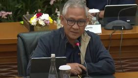 Direktorat Jenderal Bea dan Cukai (DJBC) Kementerian Keuangan memastikan bahwa mulai tahun 2025, Harga Jual Eceran (HJE) untuk rokok konvensional dan rokok elektrik akan mengalami kenaikan.