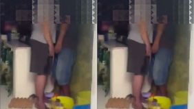 Warga di Perumahan BTN Al Akmah, Desa Sungai Ulak, Kecamatan Nalo Tantan RT 29, Kabupaten Merangin, Jambi, dikejutkan dengan penemuan mayat pasangan suami istri yang ditemukan dalam keadaan gantung diri.