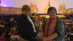 Dalang terkenal asal Kabupaten Sukoharjo, Jawa Tengah, Warseno 'Slenk' meninggal dunia pada usia 59 tahun, Kamis dini hari pukul 04.30 WIB.