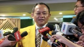 Sekretaris Jenderal Partai Golkar, Sarmuji, menghargai terhadap ketidakhadiran Presiden Joko Widodo dalam acara perayaan Puncak Hari Ulang Tahun (HUT) ke-60 Partai Golkar.