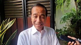 Presiden Indonesia ke-7, Joko Widodo (Jokowi), menyatakan Menghormati keputusan Partai Demokrasi Indonesia Perjuangan (PDIP) yang telah mengeluarkan dirinya bersama putra dan menantunya, Gibran Rakabuming Raka dan Bobby Nasution, dari keanggotaan par