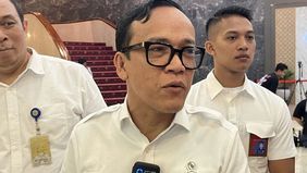 Wakil Menteri Ketenagakerjaan (Wamenaker) Immanuel Ebenezer Gerungan menegaskan bahwa pemerintah mendukung buruh PT Sri Rejeki Isman (Sritex) Tbk.