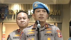 Kadiv Propam Polri Irjen Abdul Karim menjelaskan nominal barang bukti hasil dugaan pemerasan WN Malaysia di DWP