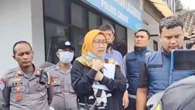 Insiden tumpahan cairan kimia soda api yang merusak ratusan kendaraan di kawasan Padalarang mendapat tanggapan serius dari pihak CV Yasindo Multi Pratama.