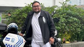 Fico Fachriza diduga sudah menipu sejumlah rekan selebriti untuk meminjam uang, dan berdalih jika orang tuanya meninggal.