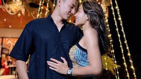 Matthew Gilbert rayakan momen Natal spesial bareng Nikita Mirzani saat berlibur bersama di Bali.