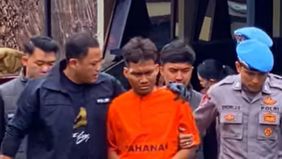 Seorang pria berusia 26 tahun asal Jakarta, M tega mencabuli seorang pelajar SMP berusia 14 tahun asal Cimahi. Peristiwa ini terjadi setelah keduanya berkenalan melalui grup WhatsApp.