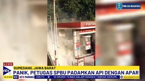 Penjual Bakpao Asal Ciamis, Ian Wahyudin (32), Saat Itu Sedang Mengisi Bensin Di SPBU. 