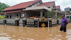 Badan Penanggulangan Bencana Daerah (BPBD) Kabupaten Serang, Banten, melaporkan bahwa ribuan rumah di tiga kecamatan terendam banjir setelah wilayah tersebut diguyur hujan deras sepanjang malam.