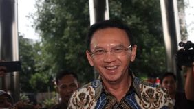 Mantan Komisaris Utama Pertamina, Basuki Tjahaja Purnama alias Ahok memenuhi panggilan Kejaksaan Agung terkait dugaan korupsi tata kelola minyak mentah dan produk kilang pada PT Pertamina Subholding dan Kontraktor Kontrak Kerja Sama (KKKS) tahun 2018