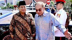 Sekretaris Kabinet (Seskab) Teddy Indra Wijaya membagikan inti dari percakapan antara Presiden Indonesia, Prabowo Subianto, dan Perdana Menteri Malaysia, Datuk Seri Anwar Ibrahim, ketika mereka bertemu di Kuala Lumpur, Malaysia, pada Kamis, 9 Januari