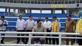 Menteri Koordinator Infrastruktur dan Pembangunan Kewilayahan, Agus Harimurti Yudhoyono (AHY), menegaskan bahwa upaya renovasi sejumlah stadion di Jawa Timur bertujuan untuk meningkatkan standar kelayakan sesuai dengan aturan FIFA.