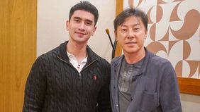 Verrell Bramasta kembali mencuri perhatian publik dengan unggahan terbarunya di Instagram pada Senin malam, 13 Januari 2025, di mana ia mengunggah momen bersama Shin Tae-yong.