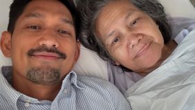 Hj. Tarwiyah ibunda Ibnu Jamil meninggal dunia karena penyakit diabetes.