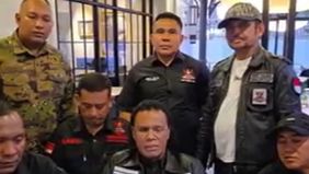 Ketua Umum MPN Pemuda Pancasila (PP), Japto Soerjosoemarno, bersama Ketua Umum DPP GRIB Jaya, Hercules Rosario Marshal menyerukan kepada seluruh anggotanya untuk tetap tenang dan tidak terprovokasi oleh insiden yang terjadi di Blora, Jawa Tengah.