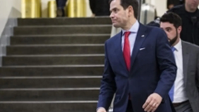 Senat Amerika Serikat pada Senin 20 Januari 2025 resmi menyetujui Marco Rubio sebagai Menteri Luar Negeri dalam pemerintahan Presiden Donald Trump. Rubio menjadi pejabat pertama yang mendapat persetujuan Senat pada hari pelantikan presiden.