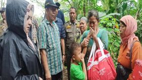 Jumlah korban dari peristiwa longsor yang terjadi di Kecamatan Petungkriono, Kabupaten Pekalongan, Jawa Tengah, pada Selasa siang bertambah menjadi 17 orang, sebelumnya tercatat sebanyak 11 orang.