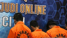 Direktorat Tindak Pidana Siber (Dittipidsiber) Bareskrim Polri mengungkapkan penangkapan terhadap empat tersangka yang terlibat dalam aktivitas judi online terkait dengan Hotel Aruss di Semarang, Jawa Tengah.