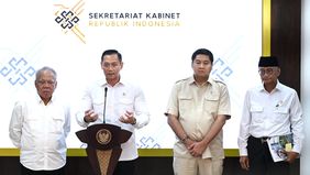  Menteri Perumahan dan Kawasan Permukiman, Maruarar Sirait, mengungkapkan sejumlah capaian dan kebijakan strategis di bidang perumahan yang telah dilaporkan kepada Presiden Prabowo Subianto dalam rapat terbatas di Istana Merdeka, Jakarta, pada Selasa