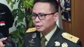 Kementerian Pertahanan (Kemhan) mengungkapkan bahwa MSK, pria yang mengendarai mobil dengan pelat dinas TNI dan menabrak orang serta kendaraan di Palmerah, Jakarta Barat pada Senin, 20 Januari 2025, tidak meminta izin kepada orang tuanya.