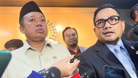 Menteri Agraria dan Tata Ruang (ATR) sekaligus Kepala Badan Pertanahan Nasional (BPN), Nusron Wahid, mengungkapkan bahwa terdapat dua perusahaan yang memiliki Sertifikat Hak Guna Bangunan (SHGB) terkait dengan pagar laut yang ada di perairan Bekasi.