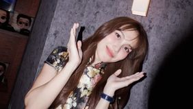 Umi mengaku tak tega melihat kondisi putrinya yang biasanya ceria, dan mendoakan agar Ayu segera pulih. Unggahan itu pun dibanjiri doa dari rekan artis dan warganet.