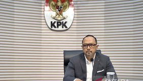 Komisi Pemberantasan Korupsi (KPK) mempertimbangkan kemungkinan untuk memanggil Ketua Umum Pemuda Pancasila, Japto Soerjosoemarno (JS), dan politikus Ahmad Ali (AA) dalam penyidikan dugaan penerimaan gratifikasi oleh mantan Bupati Kutai Kartanegara.