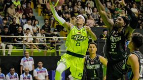 "Pacific Caesar Surabaya berhadapan dengan Satria Muda Pertamina Jakarta dalam pertandingan IBL GoPay penuh gengsi."