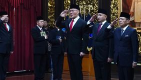 Deddy Corbuzier memastikan bahwa dirinya tidak akan menerima gaji sebagai Staf Khusus (Stafsus) Menteri Pertahanan (Menhan) Sjafrie Sjamsoeddin. 