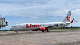 Lion Air buka suara terkait keluhan seorang penumpang penerbangan nomor JT-992 rute Makassar-Kendari mengenai kehilangan barang berharga dalam bagasi.
