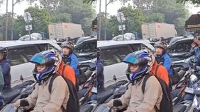 Daan Mogot dari Batu Ceper arah Kalideres dan Sebaliknya Kalideres arah Batuceper macet parah pagi ini imbas adanya sebuah truk yang mogok, Rabu (12/2/25).