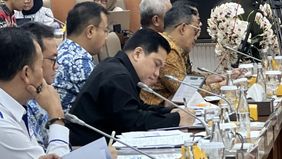 Menteri BUMN Erick Thohir mengusulkan agar anggaran kementeriannya tidak dipangkas hingga di bawah Rp215 miliar, karena itu merupakan batas minimal untuk operasional.