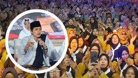 Muhammad Iqdam Kholid, yang lebih dikenal sebagai Gus Iqdam, kembali menjadi perbincangan di media sosial. Kali ini, acara pengajian yang dihadirinya menarik perhatian karena dibuka dengan musik DJ, yang membuat suasananya menyerupai sebuah konser.